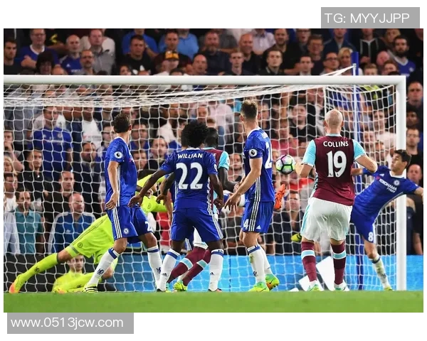 足球场上的巅峰对决：解析现代足球战术演变与技术革新