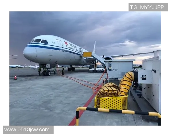 休斯顿穹顶空调全开，炎热夏季畅享无阻的足球乐趣